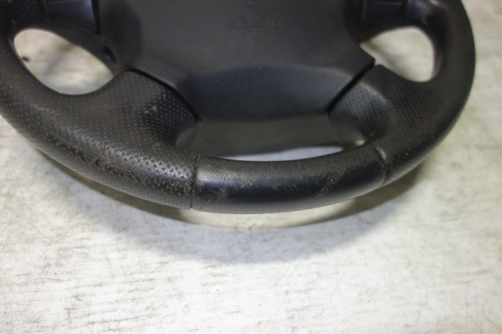 JDM Subaru Forester MoMo Steering Wheel 2003 2004 2005 2006 2007 2008 OEM Japan
