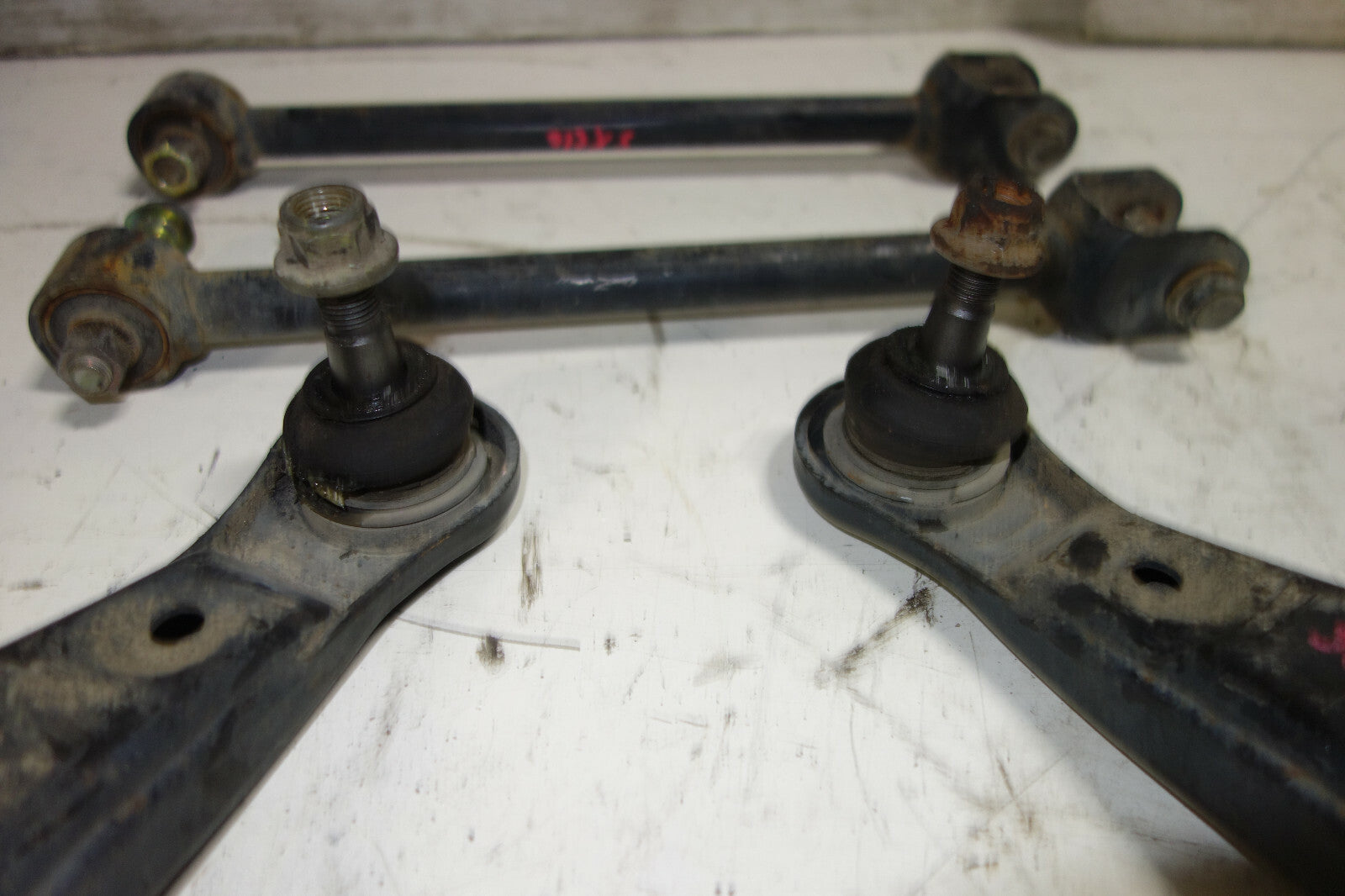 JDM Lexus IS300 / Altezza Rear Control Arms Suspension Set SXE10 OEM 2001-2005