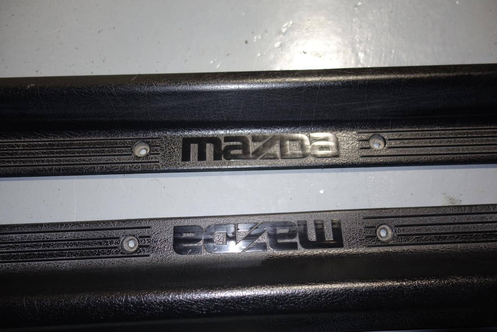 JDM 1986-1991 MAZDA RX-7 GENUINE FC3S DOOR SILL SCUFF KICK PLATE PANEL VERY RARE