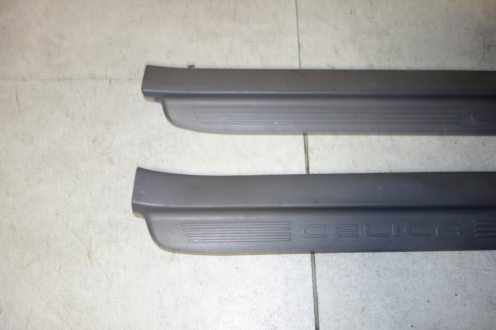 JDM 2001-2005 TOYOTA CELICA GT GT-S OEM DOOR SILLS TRIM SCUFF PLATES SIDE STEPS