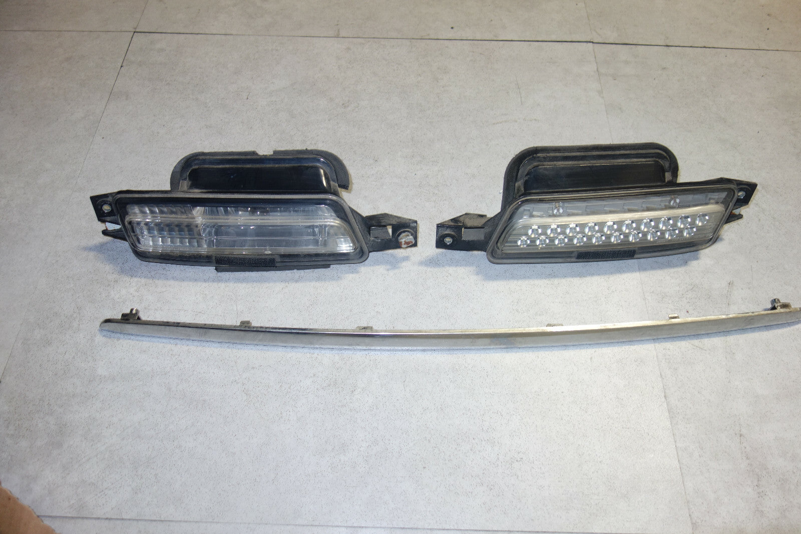 JDM Subaru Legacy BP5 Rear Center Garnish Reverse Lights 2005-2009