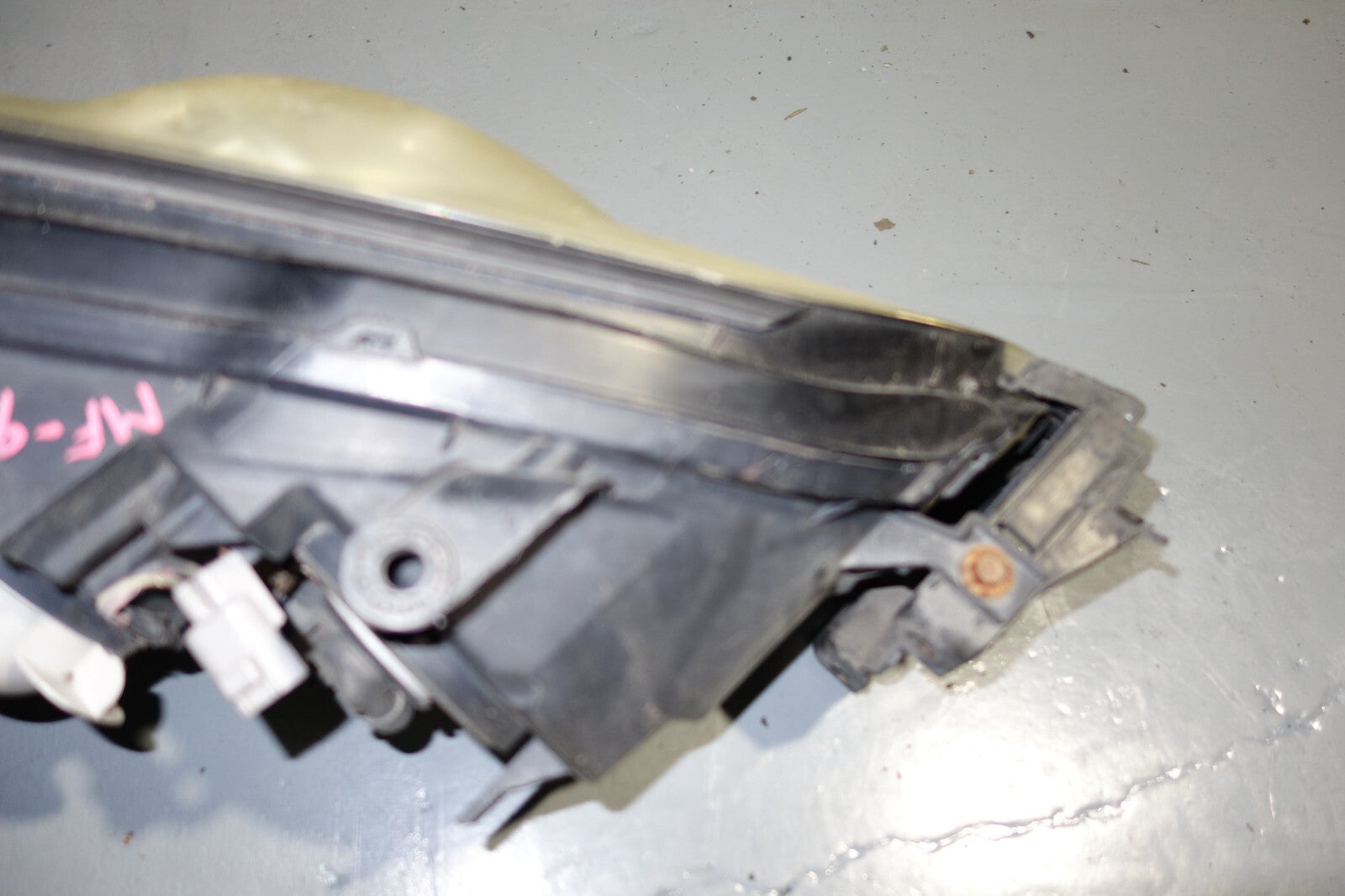 2008-2009 GENUINE SUBARU LEGACY USED HEAD LIGHTS LAMPS BLE BP5 BP9