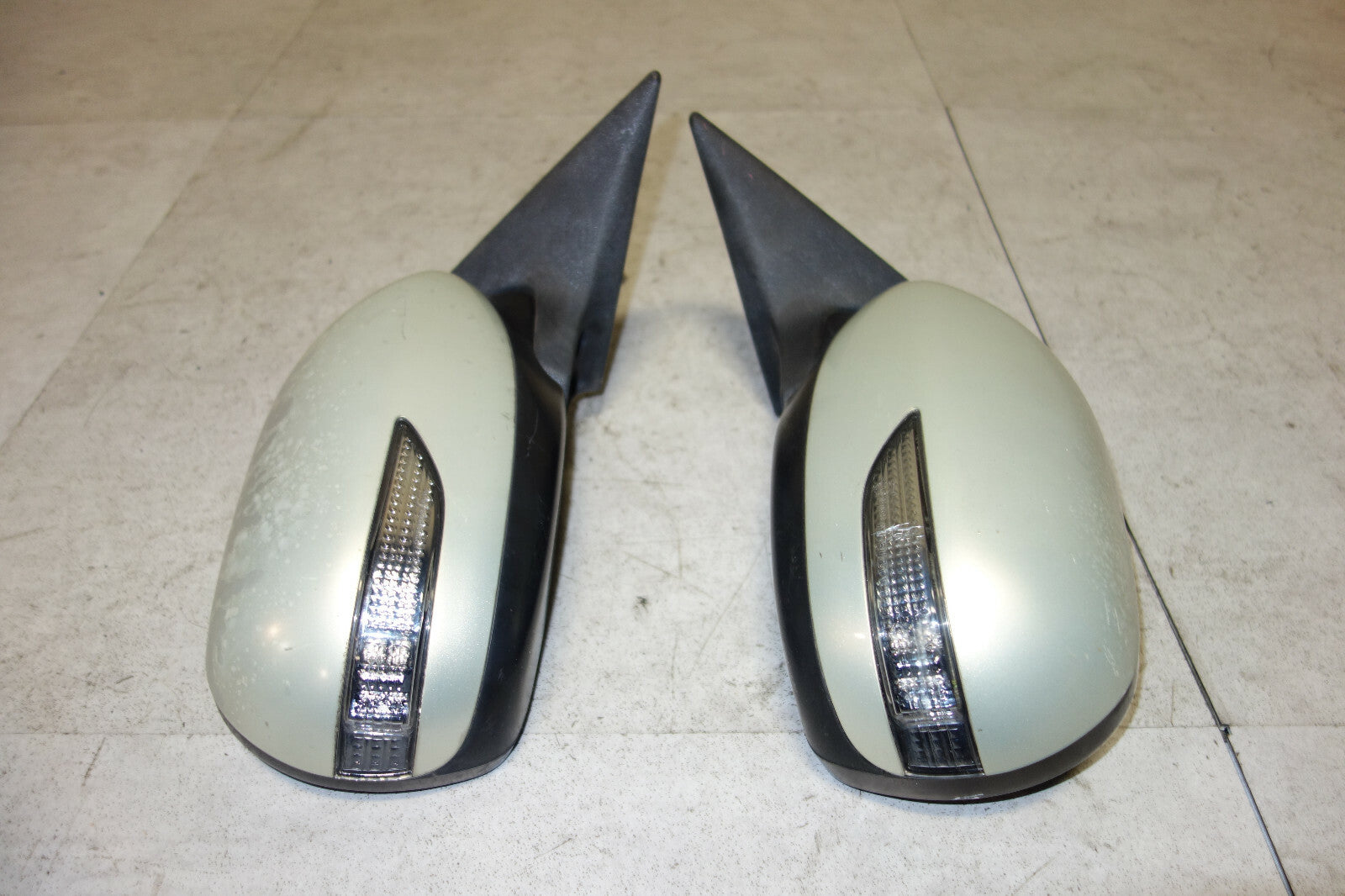 JDM Subaru Legacy Outback Power Folding Mirrors Heated Signal Lights 2005-2009