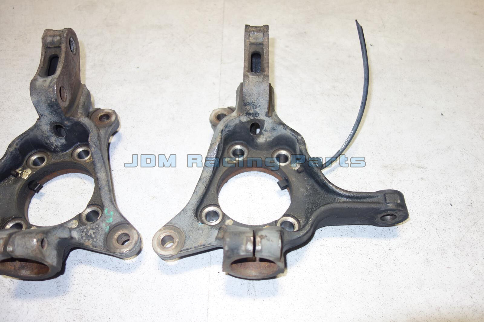 2008-2014 Subaru Impreza Front Wheel Knuckle Suspension 28313AG020 28313AG030