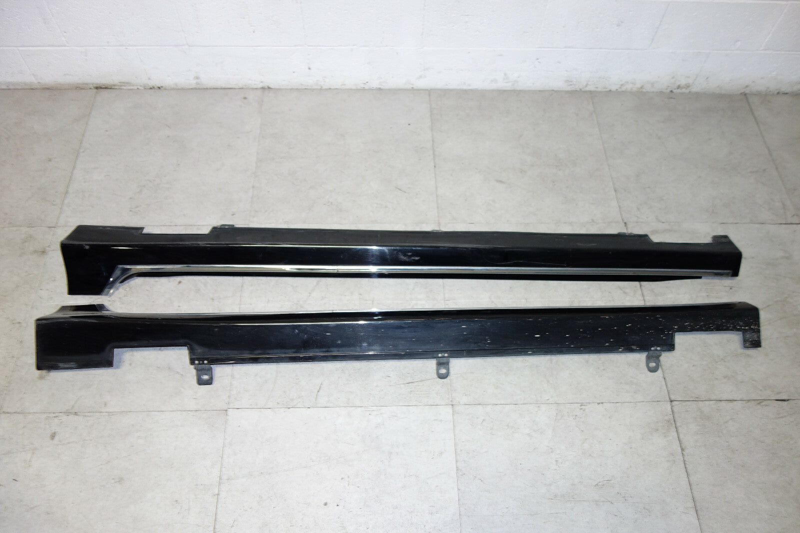 JDM Acura RL OEM Side Skirts Rocker Panels KB2 OEM 2009-2012 Pair  #3771
