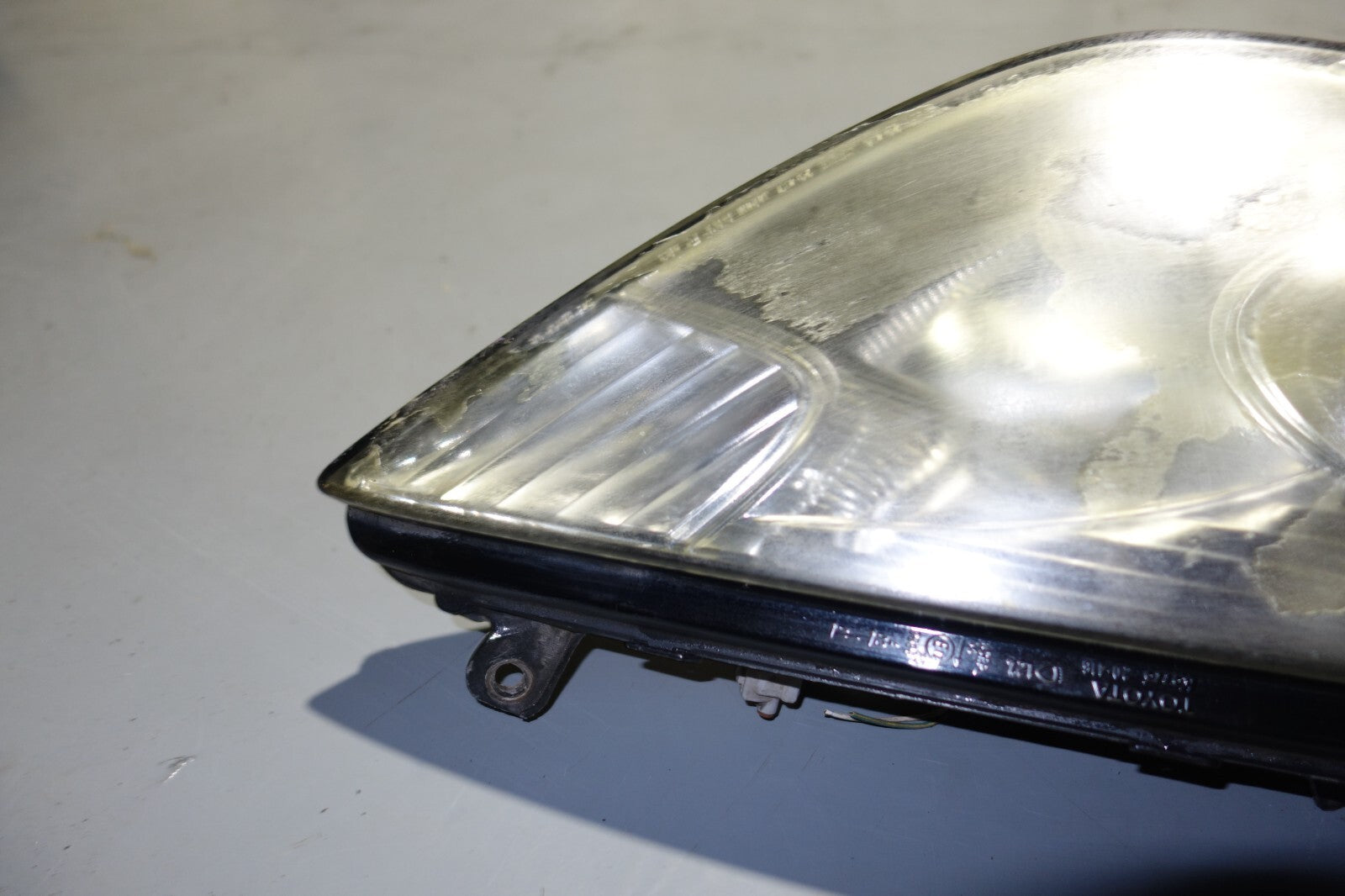 JDM Toyota Celica Genuine OEM Headlight Halogen Right side zzt231 2000-2005