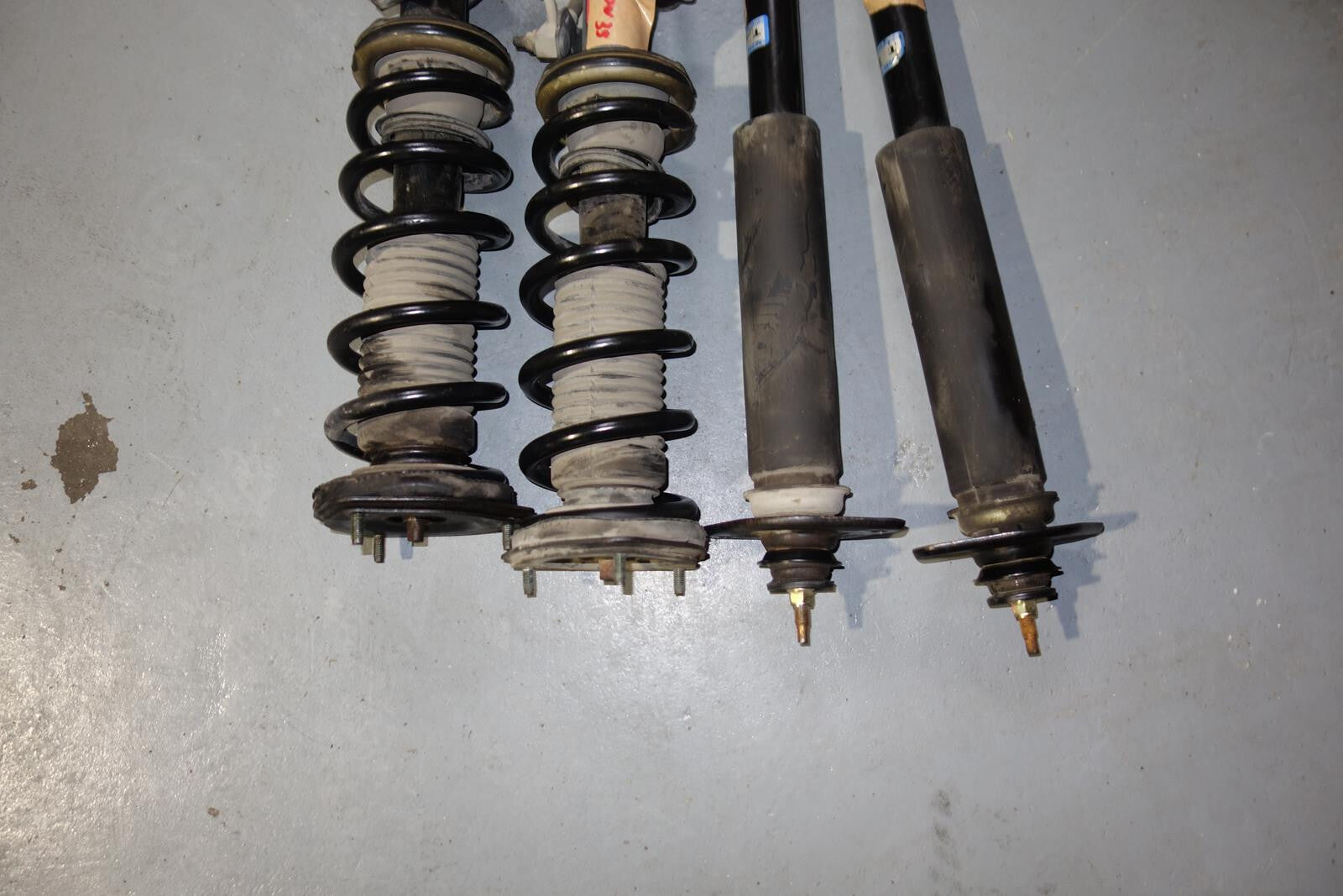 JDM Nissan 350z Z33 G35 Coupe Front Rear Shocks Coil Springs Struts 2003-2009