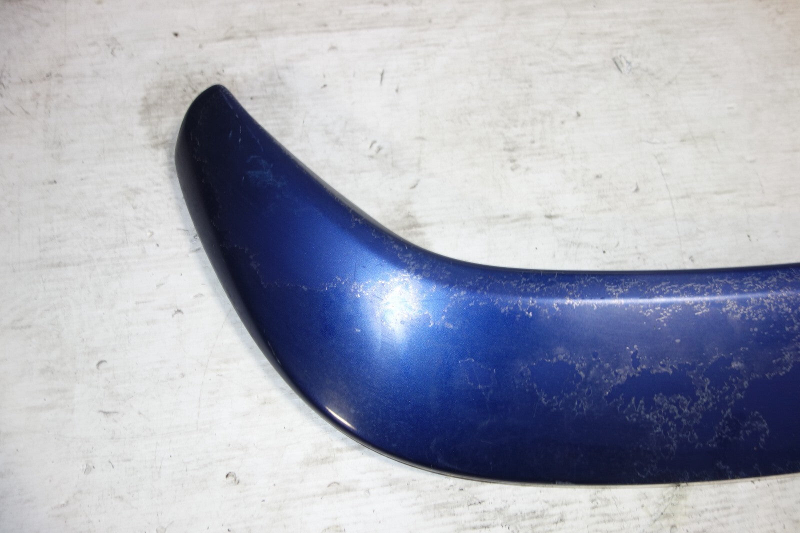 JDM 2000-2004 SUBARU LEGACY WAGON OEM USED REAR SPOILER WING WAGON BH5 2000-2004