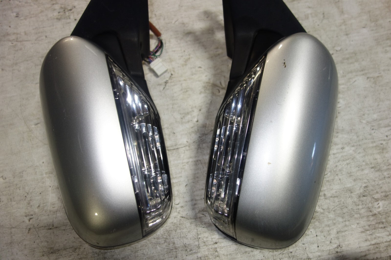 JDM Subaru Legacy Power Door Mirrors Signal Lights 2005-2009