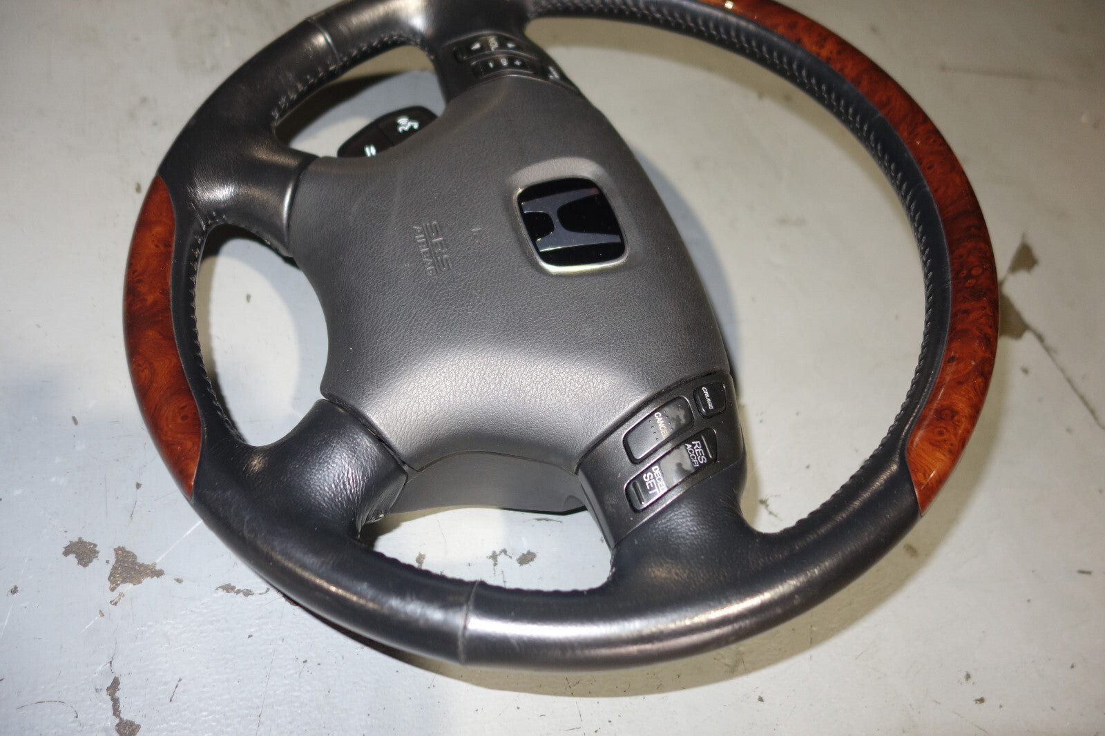 JDM 2003-2004-2005-2006-2007 Honda Inspire UC1 Honda Accord Steering Wheel OEM