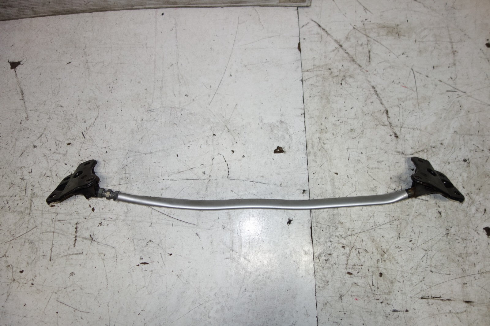 JDM 2003-2009 NISSAN 350Z FRONT ENGINE STRUT TOWER BAR VQ35 2003-2009