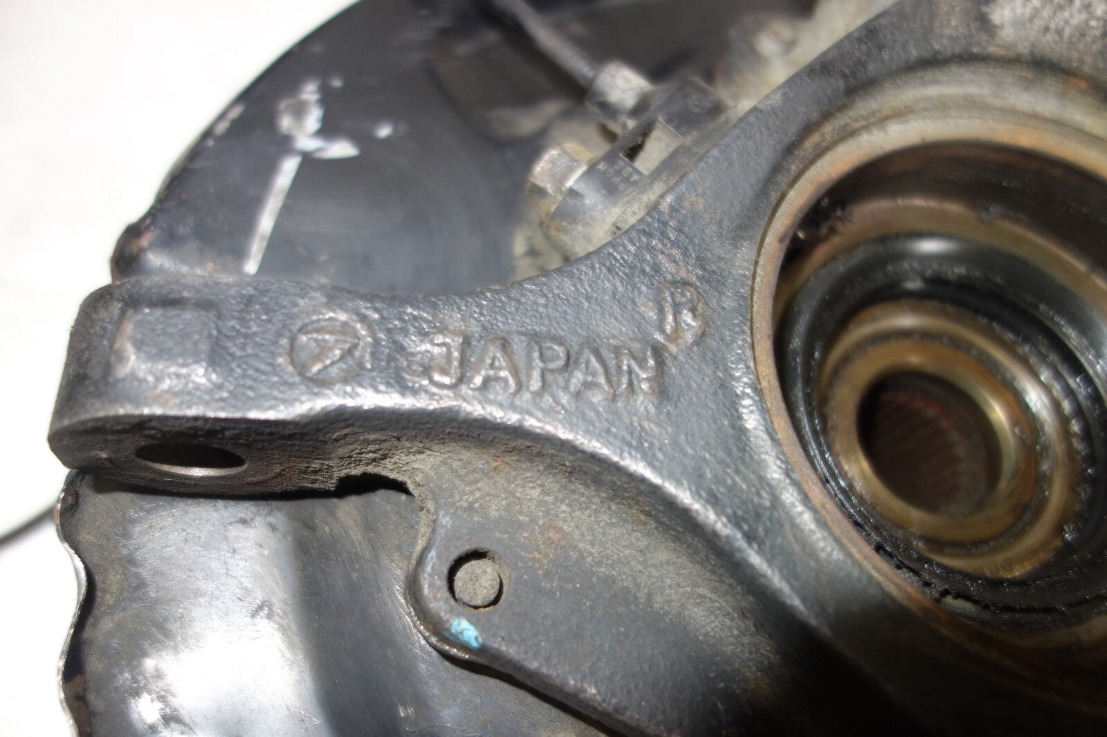 JDM 02-07 SUBARU IMPREZA WRX STI OEM FRONT RIGHT KNUCKLE SPINDLE HUB GENUINE