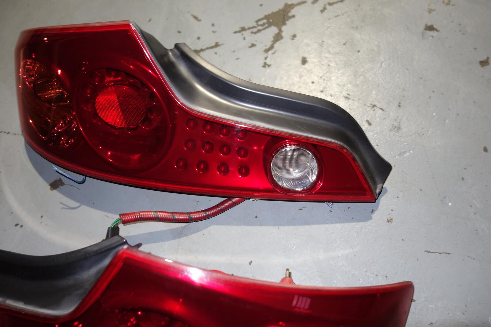 JDM Infiniti G35 Coupe OEM Tail lights Lamps Left & Right CPV35 2003-2005 #2051