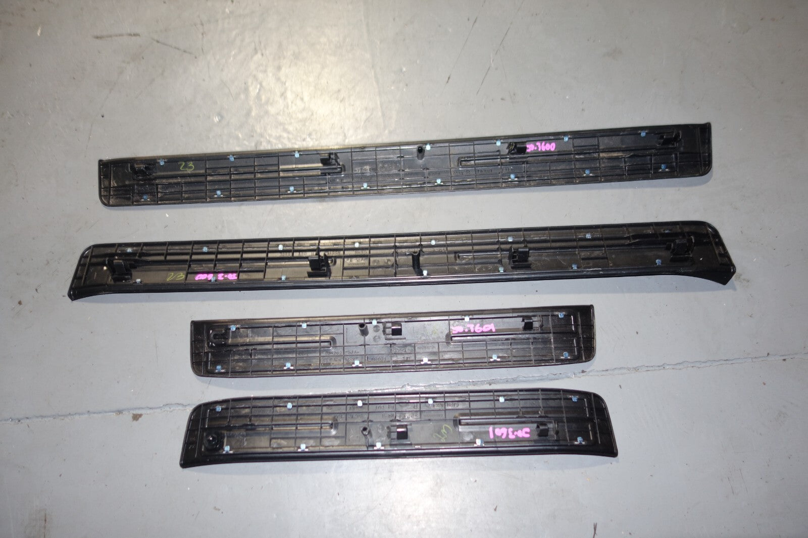 JDM ACURA RL HONDA LEGEND KB1 OEM DOOR SILLS TRIM SCUFF PLATES SIDE STEPS 05-08