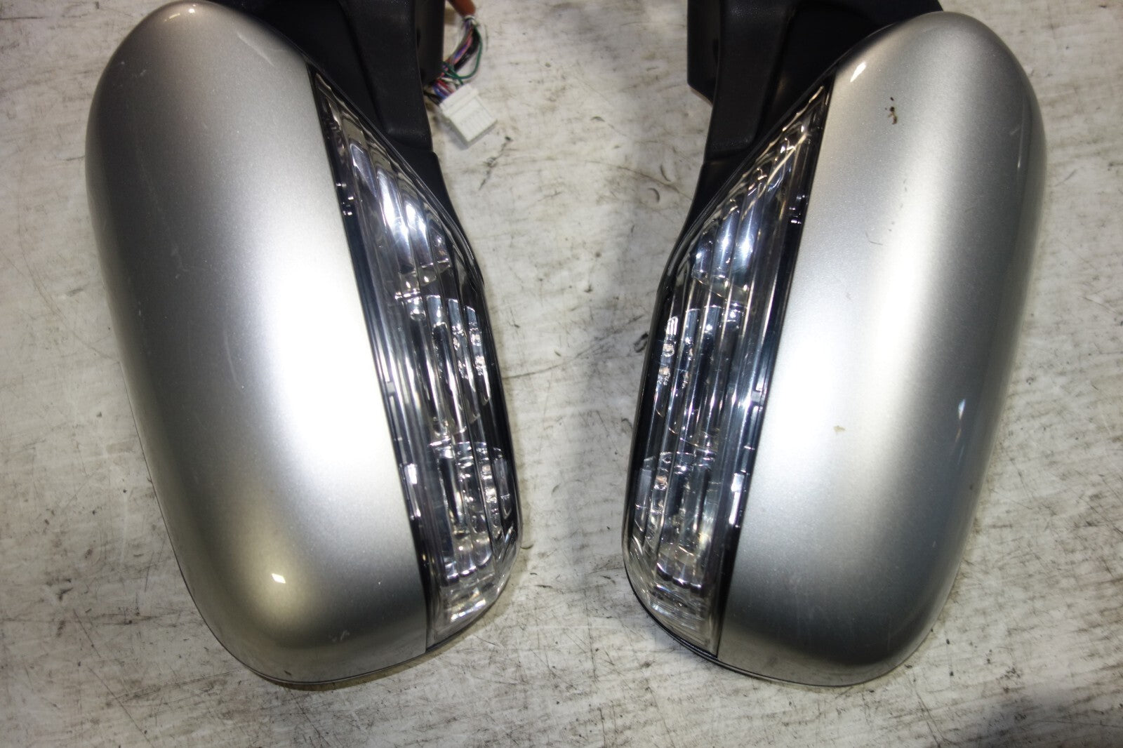 JDM Subaru Legacy Power Door Mirrors Signal Lights 2005-2009