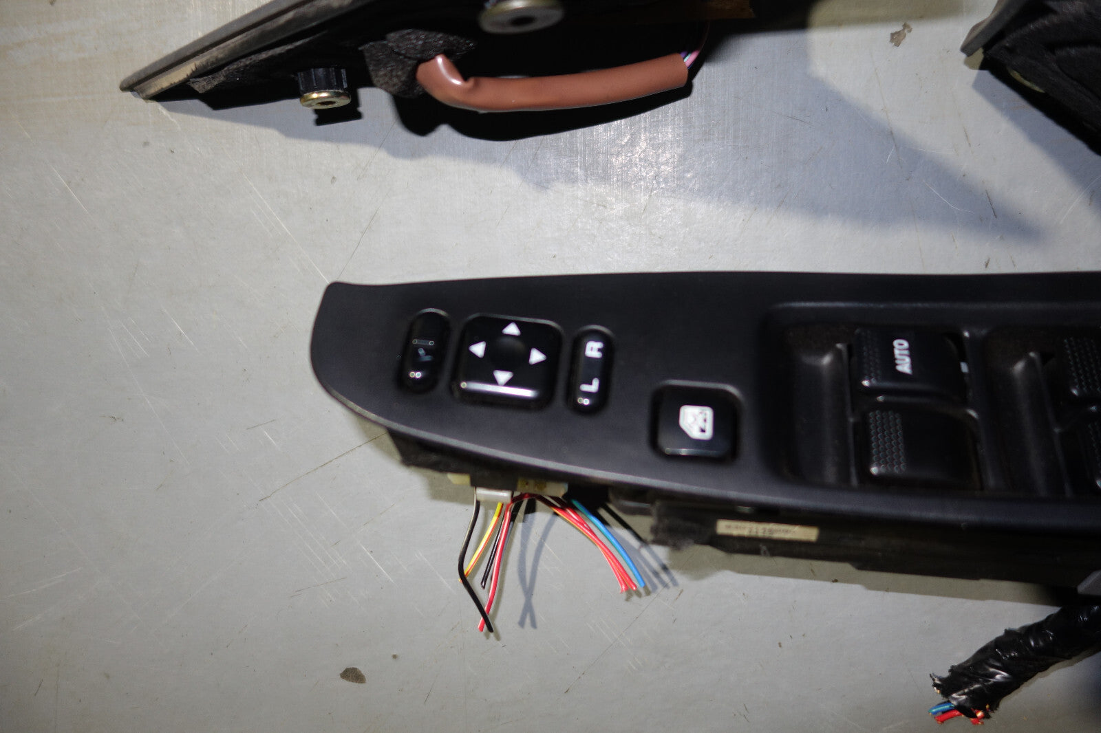 JDM Subaru Legacy Power Folding Mirrors Switch BE5 BH5 1998-2004 MF-1246