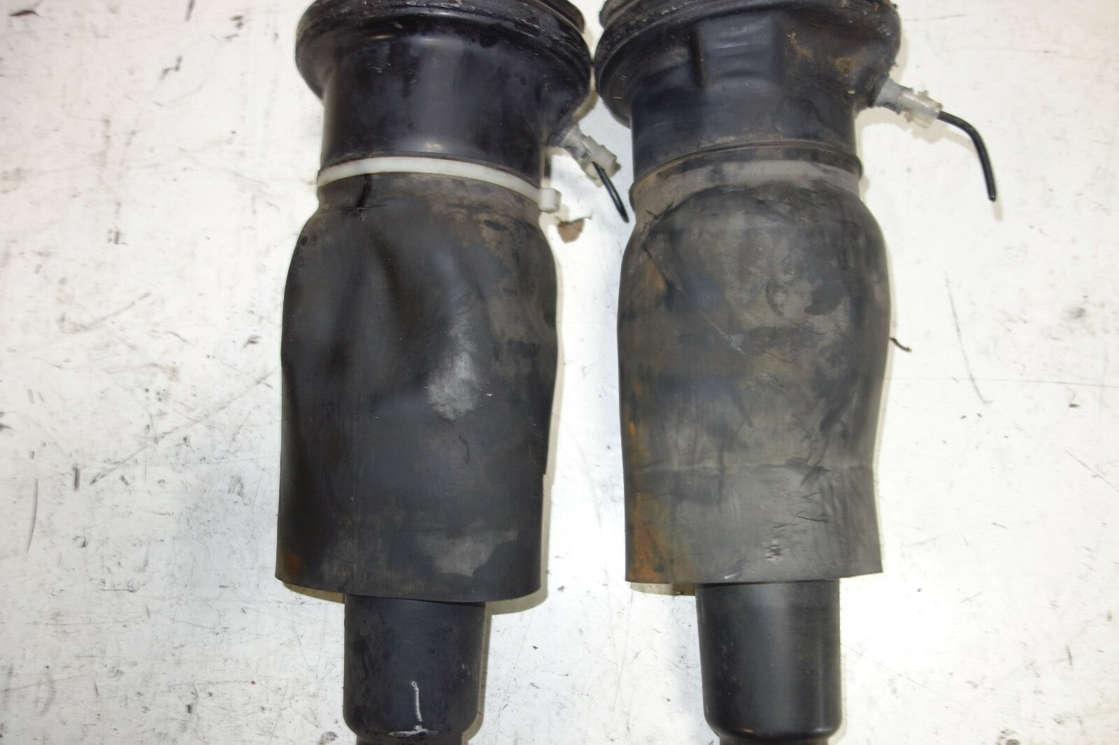 JDM Lexus LS430 Rear Right / Left Air Shocks Struts Suspension 2004-2006