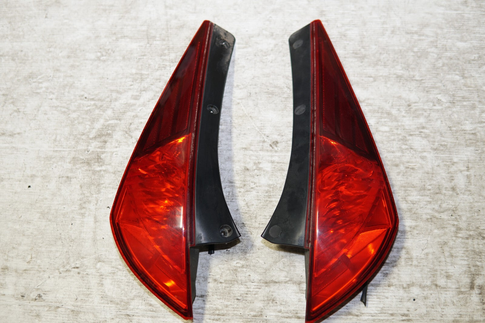 JDM 2003-2005 NISSAN 350Z Z33 OEM GENUINE TAIL LIGHT PAIR TAILLIGHT LEFT & RIGHT