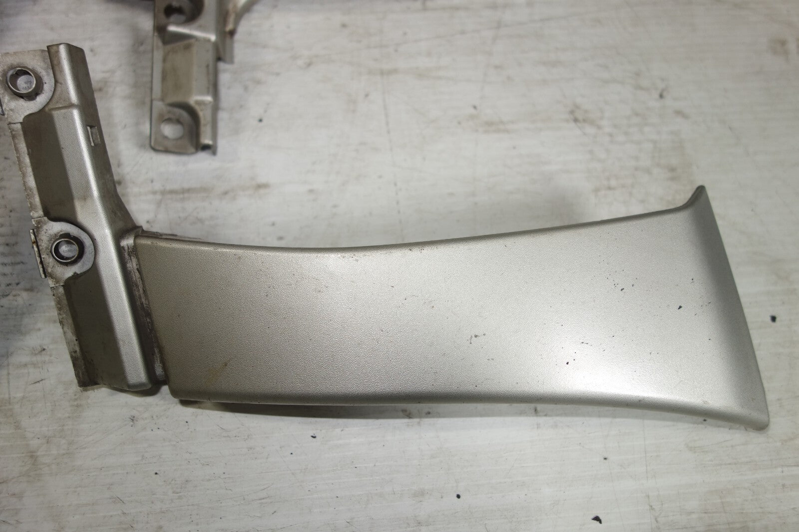 JDM 1998-2002 SUBARU FORESTER STi SF5 OEM SIDE SKIRTS FENDER FILLERS FORESTER