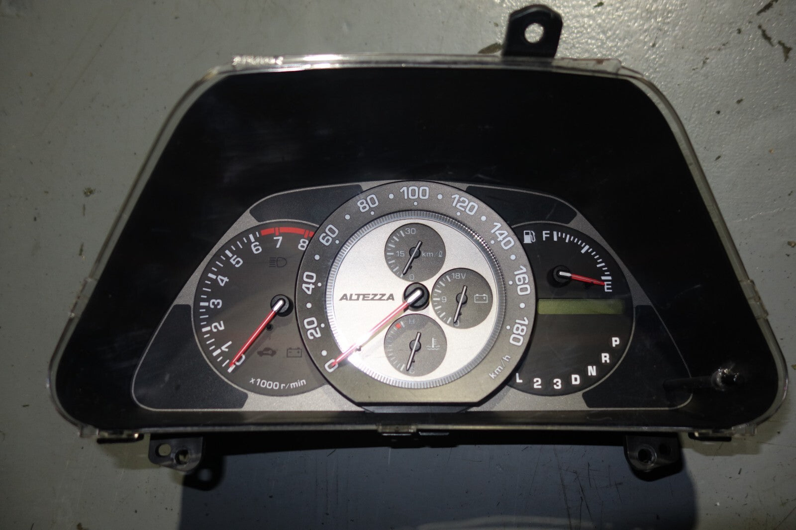 JDM Lexus IS300 / Altezza Beams Gauge Cluster Speedometer Automatic SXE10