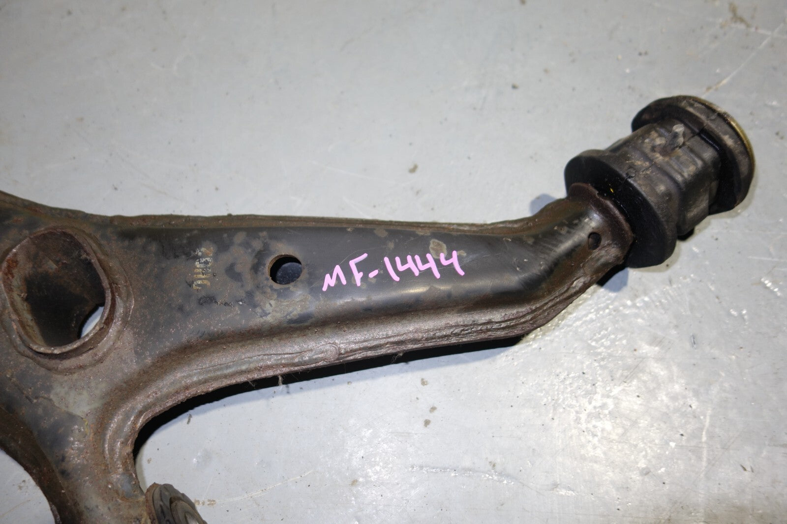 JDM 1996-2000 HONDA DOMANI OEM GENUINE FRONT LOWER CONTROL ARM MB3 MB4 PAIR