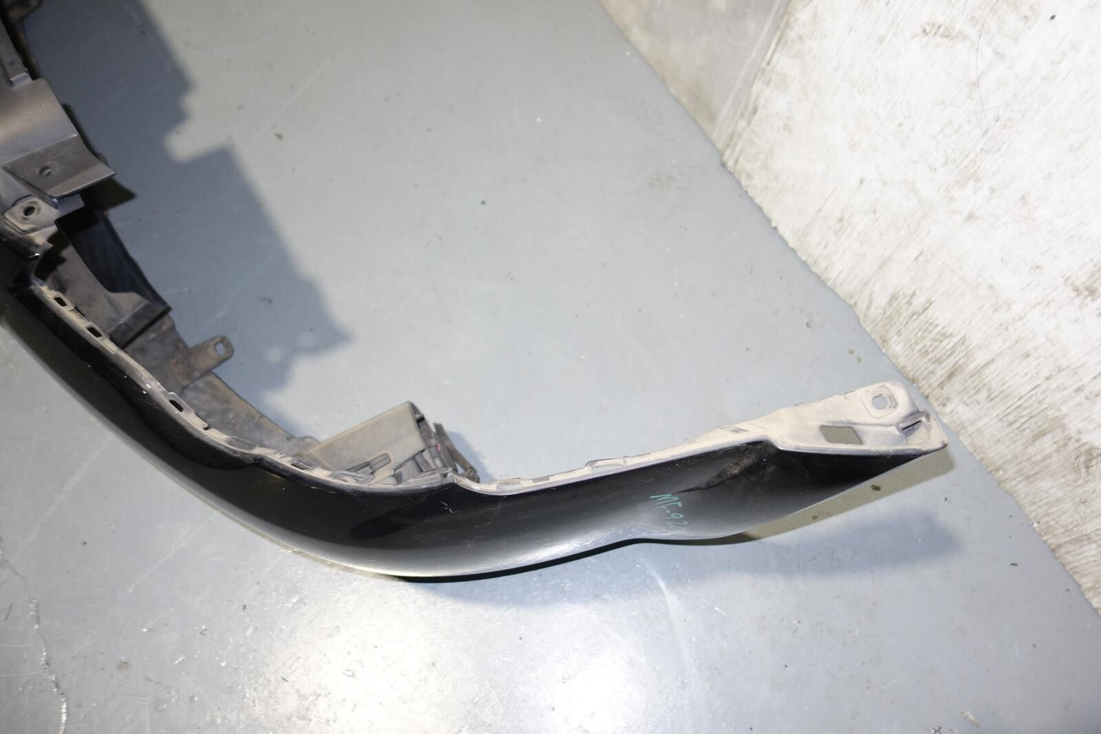 JDM 2008-2009 SUBARU LEGACY FRONT BUMPER WITH FOG LIGHTS REBAR GRILLE BP9