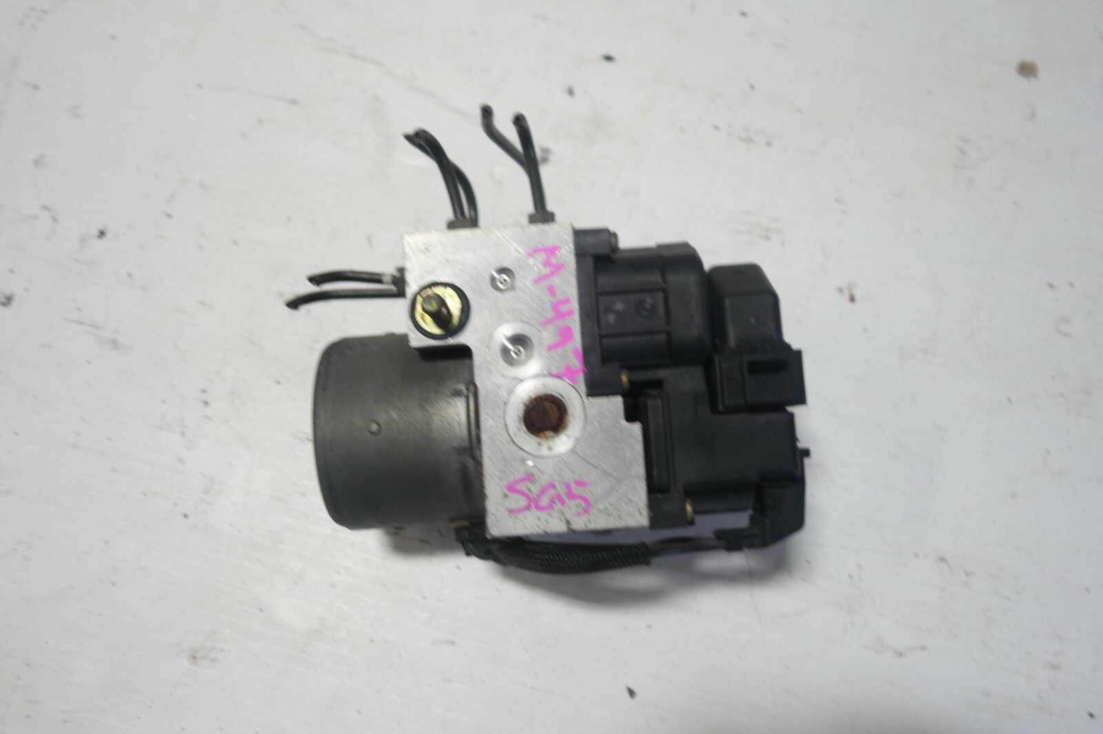 JDM 2003-2005 SUBARU FORESTER SG5 STI RHD ABS ANTI LOCK BRAKE PUMP CONTROLLER