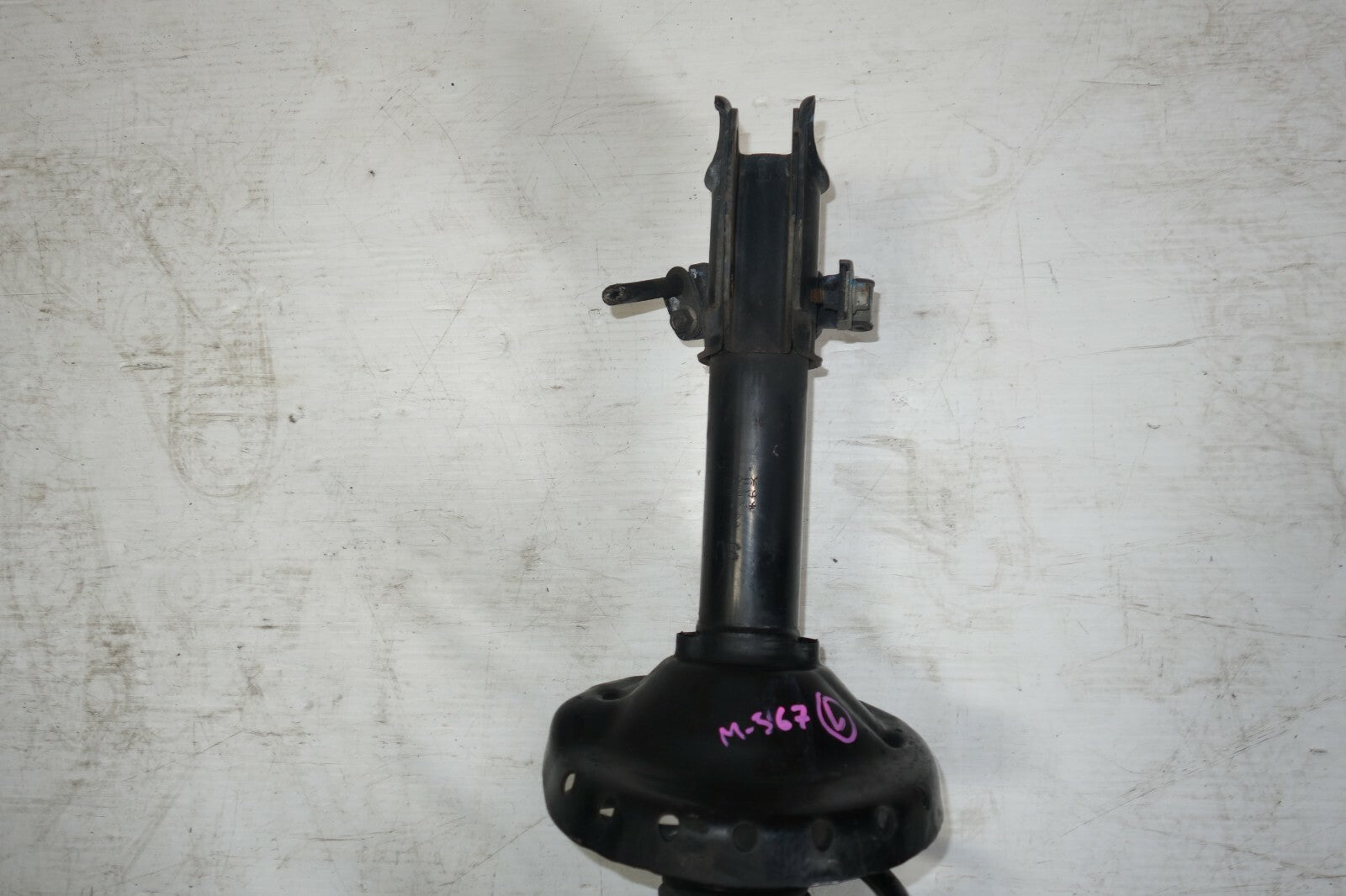 JDM 05-09 SUBARU LEGACY OUTBACK KYB FRONT LEFT SIDE SHOCK STRUT ASSEMBLY  WAGON