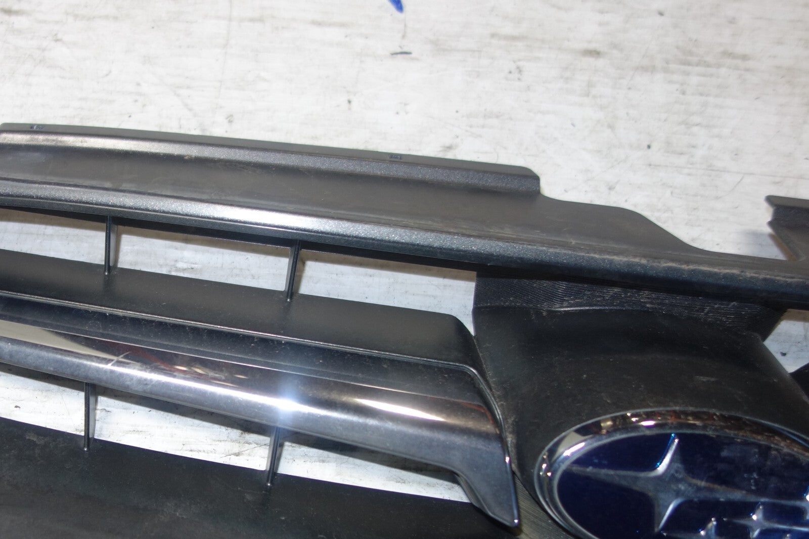 JDM Subaru Legacy OEM Front Grille 2005 2006 2007 Genuine