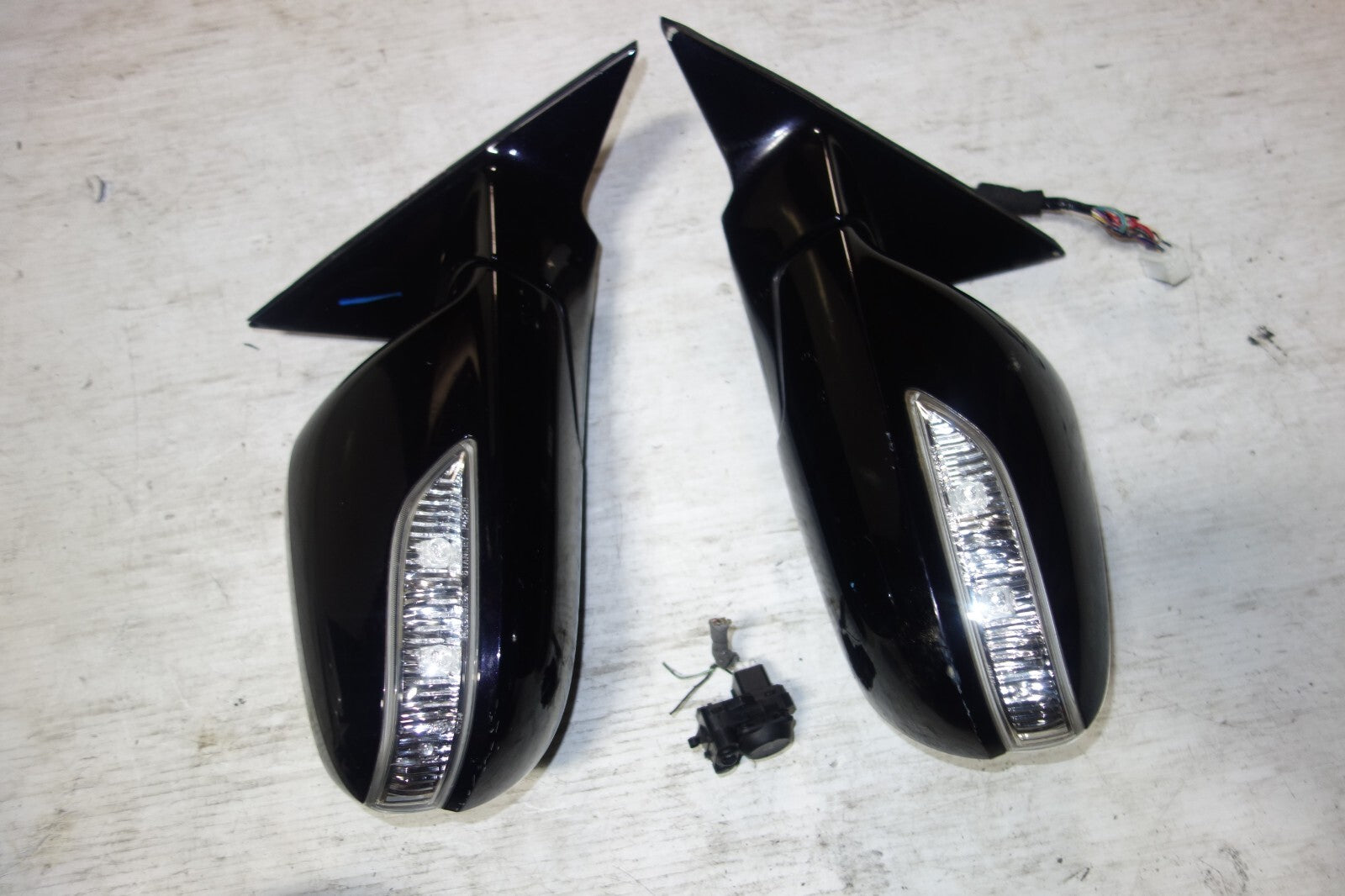 JDM Honda Accord Power Folding Door Mirror & Switch Signal Lights 2008-2012