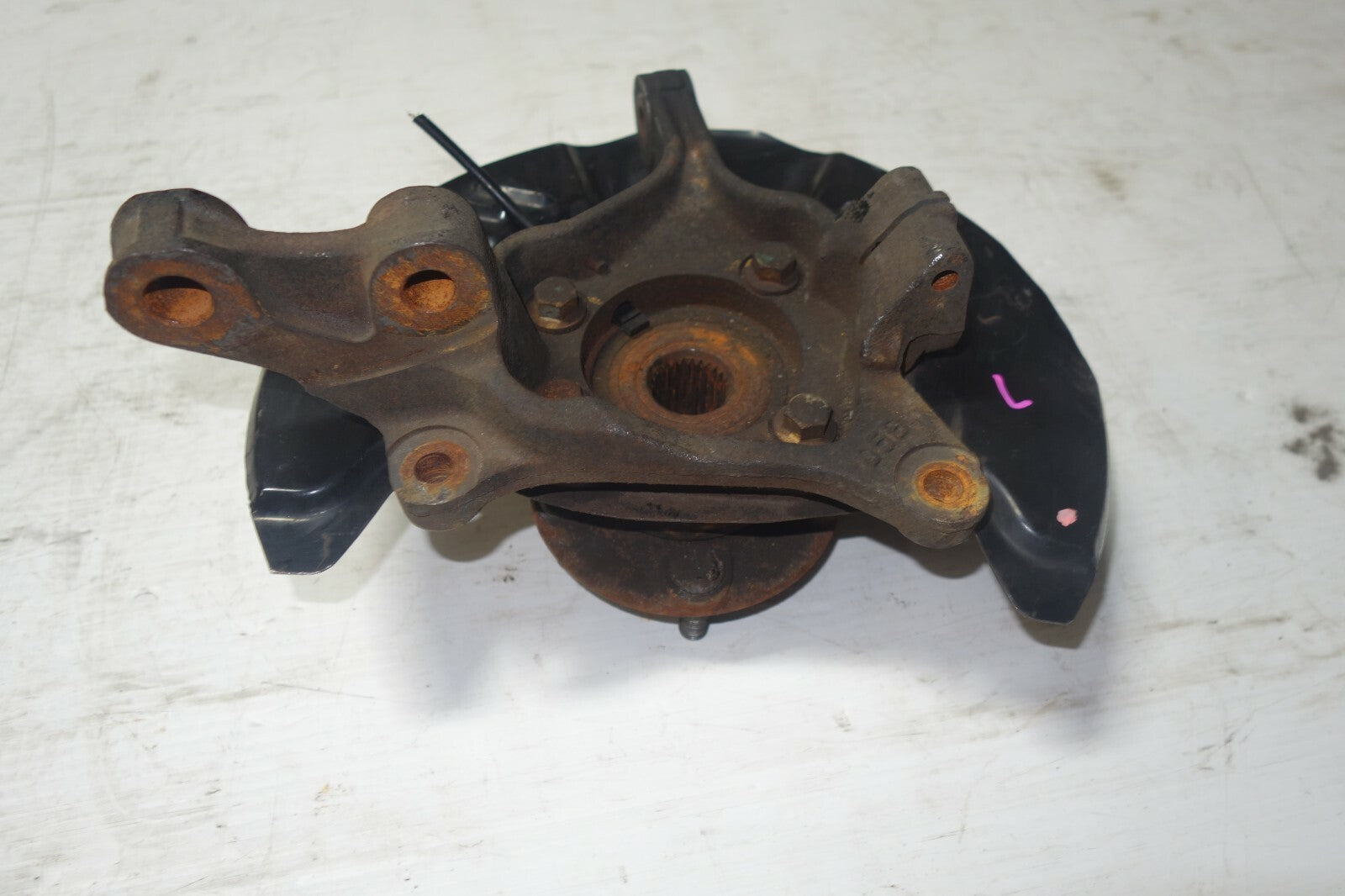 JDM 05-09 SUBARU LEGACY OEM FRONT LEFT KNUCKLE SPINDLE HUB GENUINE SUSPENSION