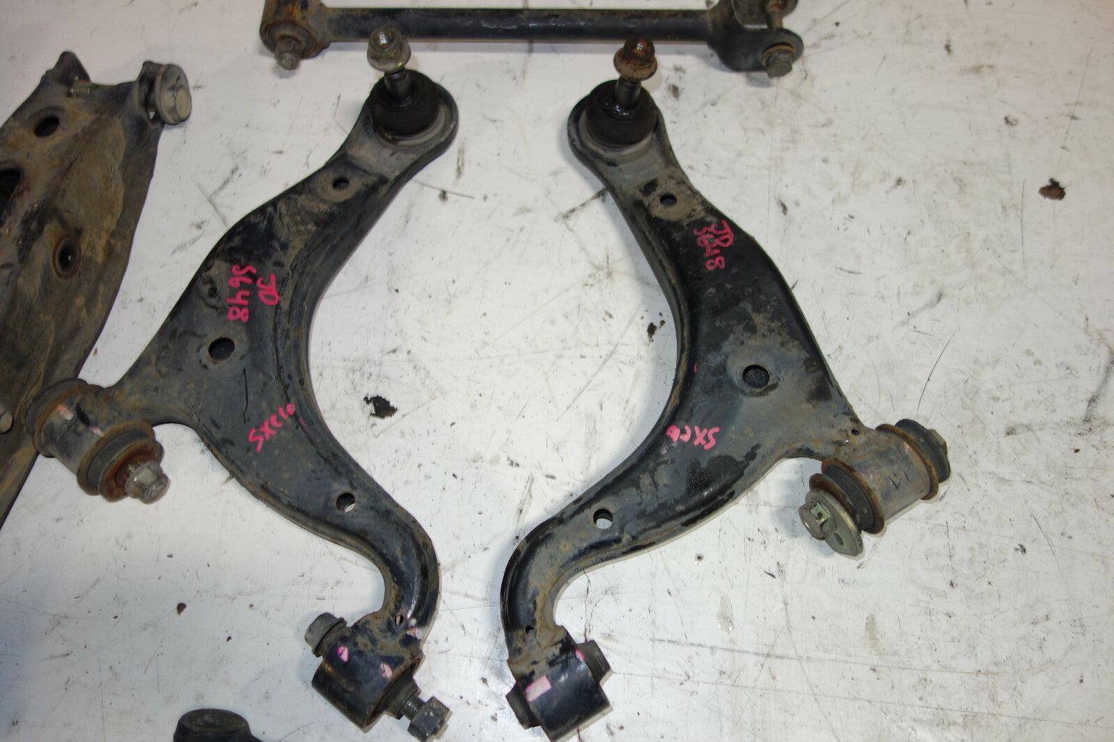 JDM Lexus IS300 / Altezza Rear Control Arms Suspension Set SXE10 OEM 2001-2005