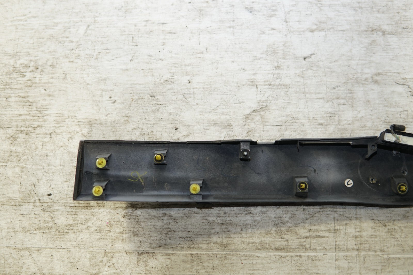 JDM Toyota Prius Rear CENTER GARNISH  ZVW30 2010-2011-2012-2013-2014-2015 MF-331