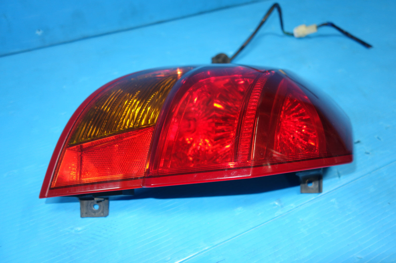 Subaru Legacy Original Rear Tail Lights Lamps Pair RH LH Taillights 2005-2007