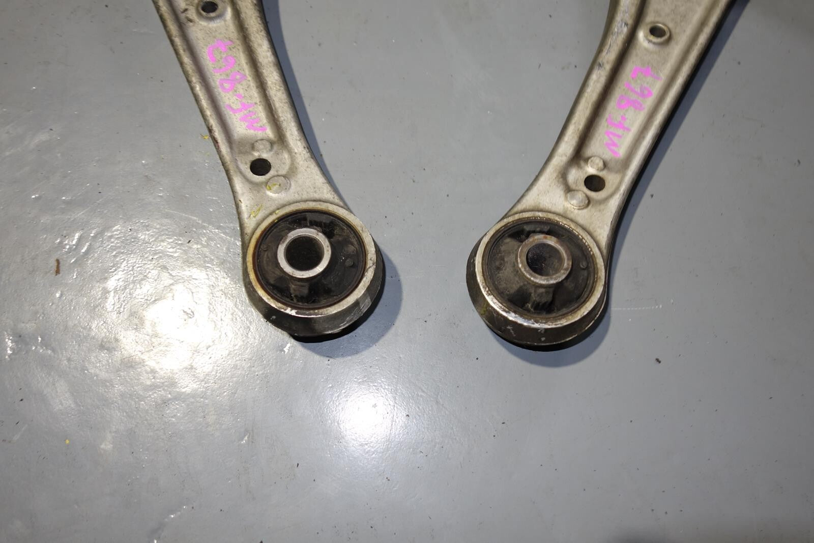 JDM SUBARU LEGACY OUTBACK OEM SPEC-B ALUMINUM FRONT LOWER CONTROL ARM 2005-2009