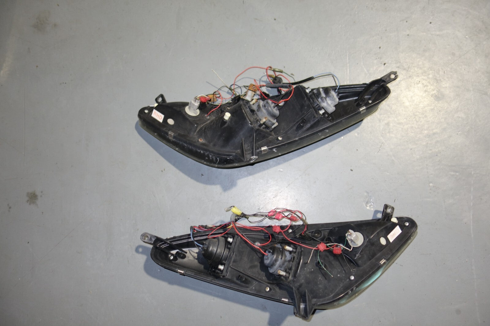 JDM 2000-2005 TOYOTA CELICA  HEAD LIGHTS LEFT & RIGHT HEAD LAMPS 2000-2005
