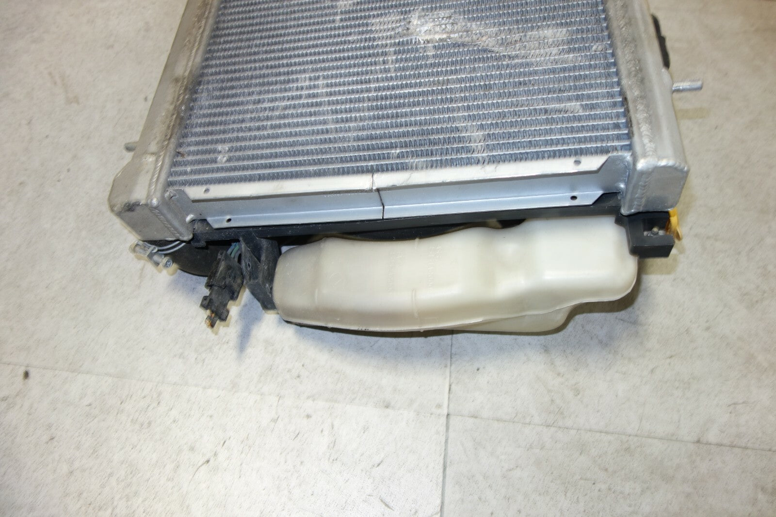 2002-2007 Subaru Impreza WRX STi Blitz Radiator & Fans Performance JDM GDB GGB