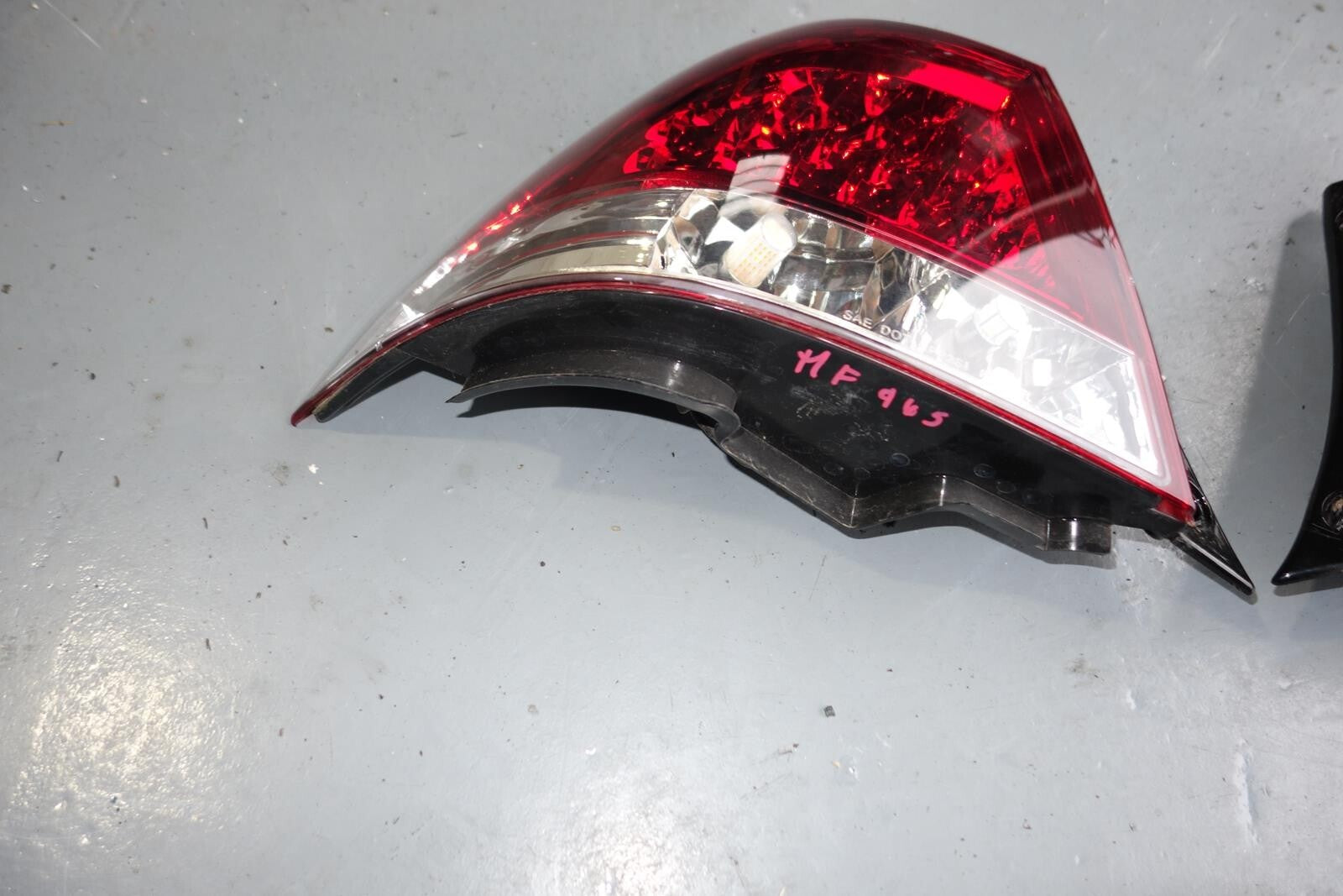 JDM LEXUS IS300 TAIL LIGHTS TAIL LAMP TOYOTA ALTEZZA SEX10 TAIL LAMP 2001-2005