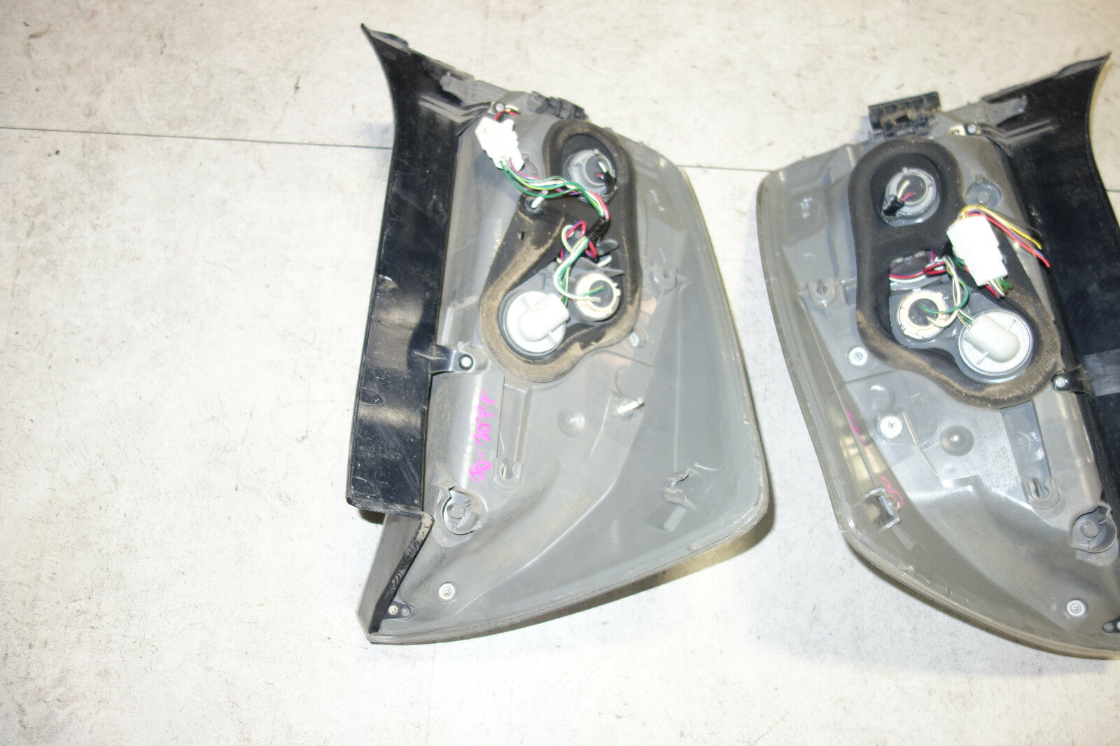 JDM Toyota Prius Taillights Taillamps OEM 2010 2011 OEM Genuine Japan