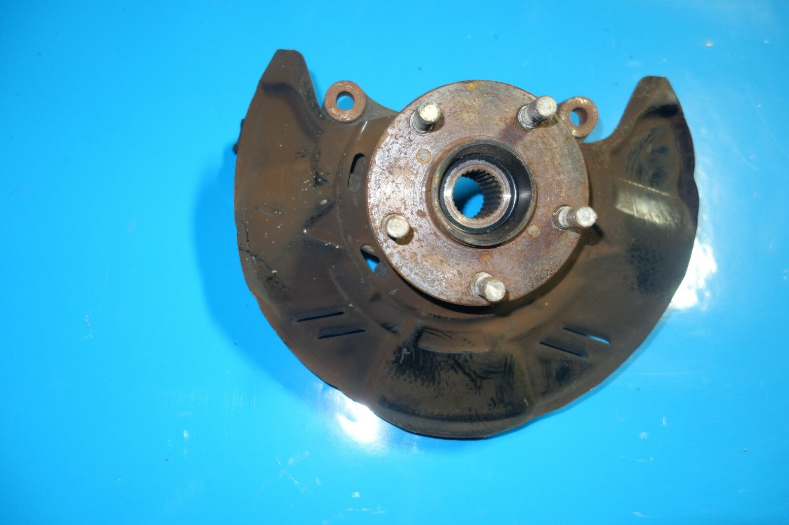 Passenger Front Spindle Knuckle Hub Assembly 2005-14 Subaru Legacy 2008-14 WRX
