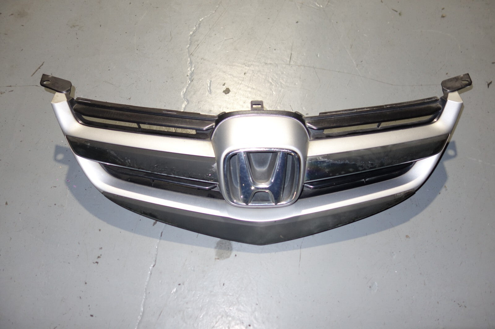 JDM Acura RL OEM Front Grille Honda Legend KB1 2005-2008