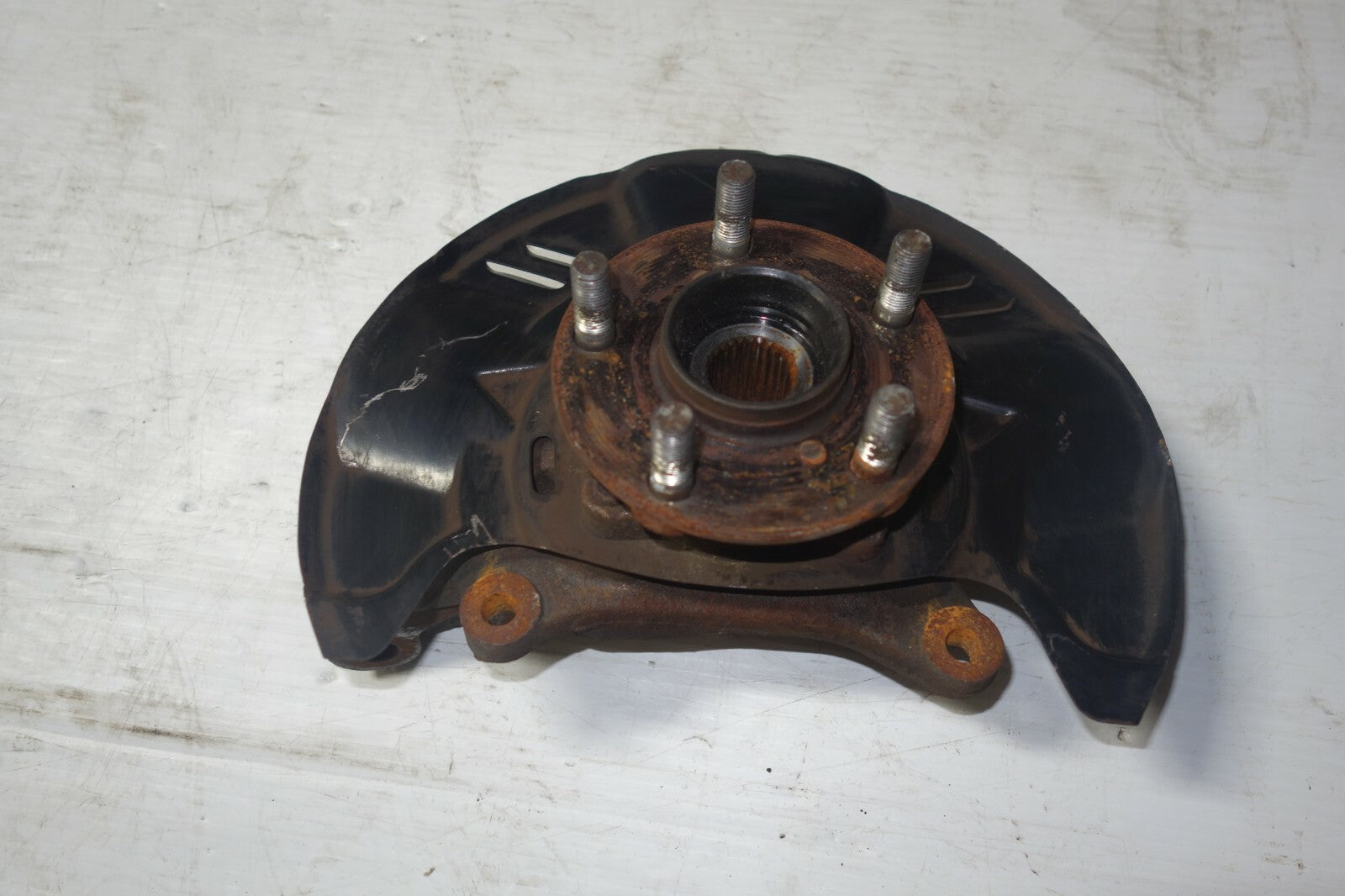 JDM 2005-2009 GENUINE SUBARU LEGACY OEM FRONT SPINDLE HUB KNUCKLE RIGHT GENUINE