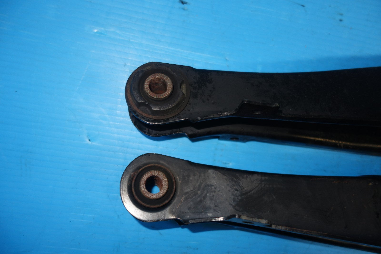 JDM Lexus GS300 GS400 GS430 Rear Lower Suspension Control Arms Genuine 1998-2005