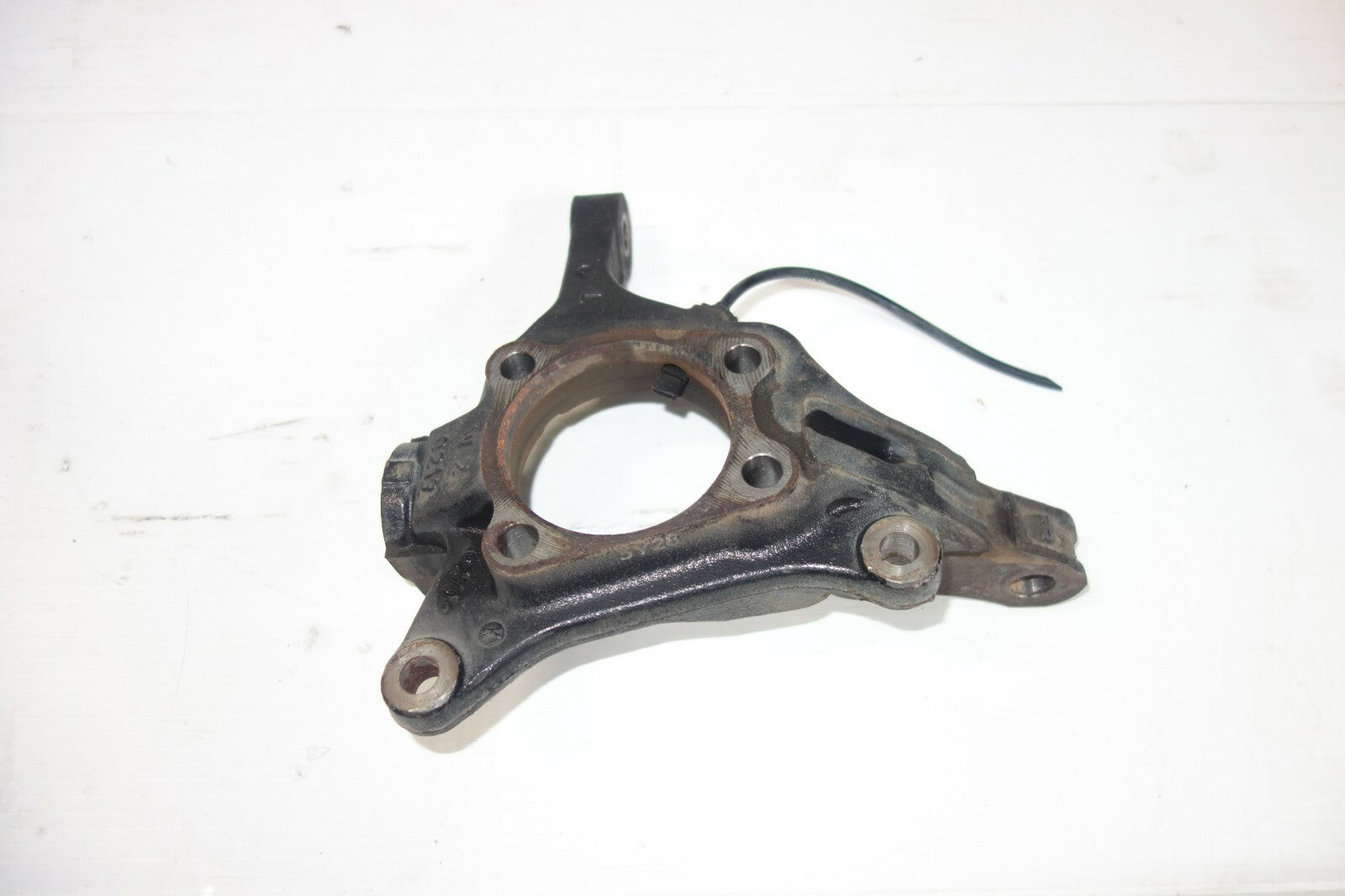 Impreza Subaru WRX Knuckle Spindle Front 2008-2014 Left & Right ORIGINAL SUBARU