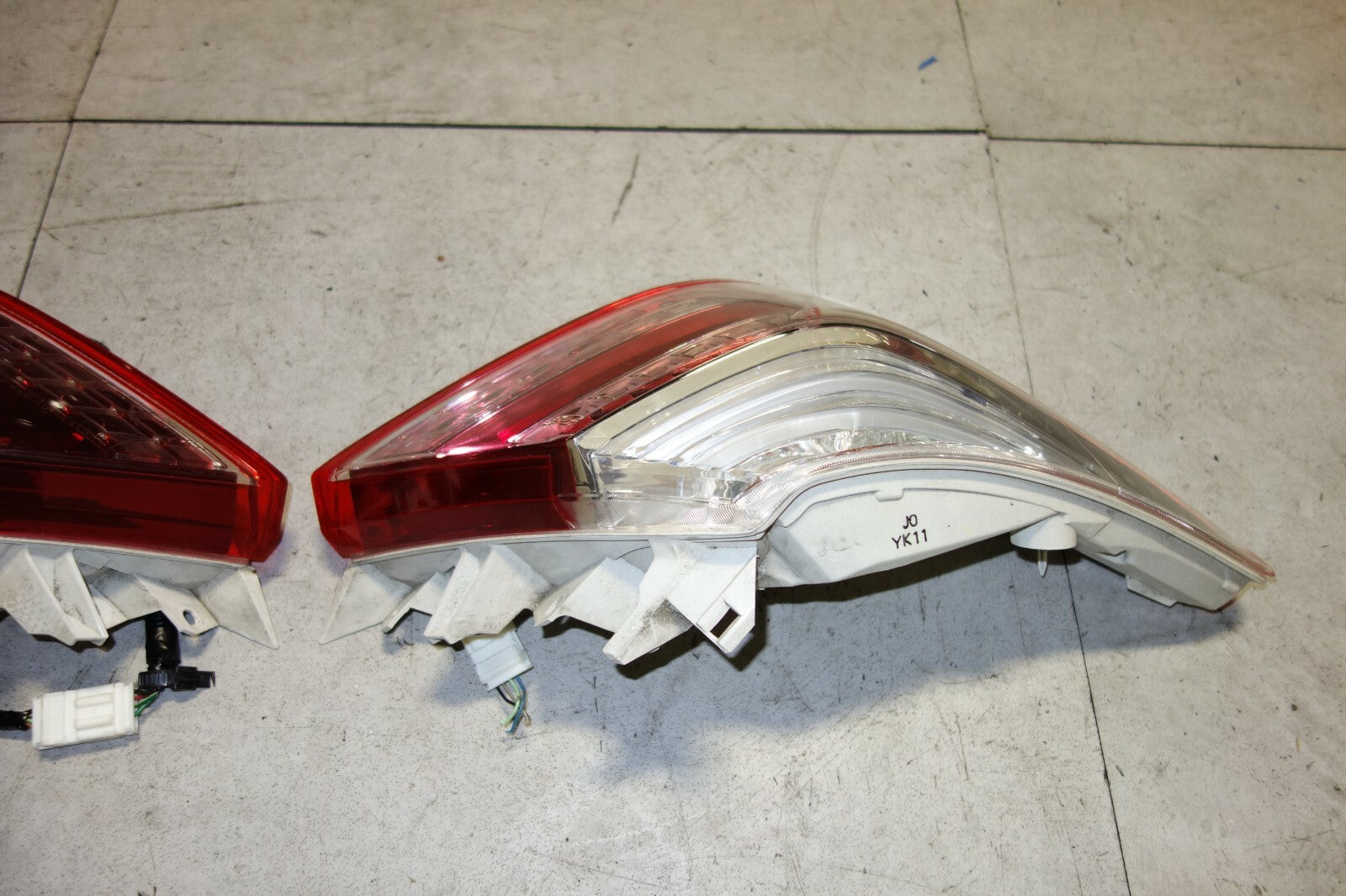 JDM 2009-2012 ACURA RL KB2 OEM TAIL LIGHTS HONDA LEGEND TAIL LAMPS LEFT & RIGHT
