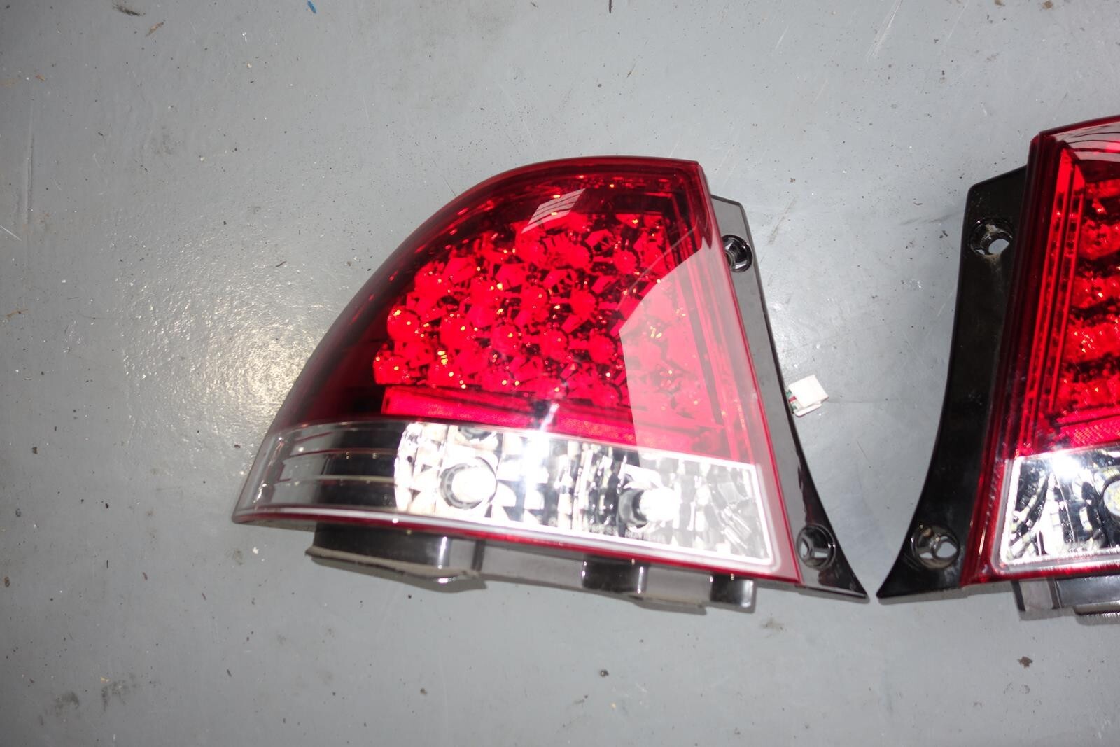 JDM LEXUS IS300 TAIL LIGHTS TAIL LAMP TOYOTA ALTEZZA SEX10 TAIL LAMP 2001-2005