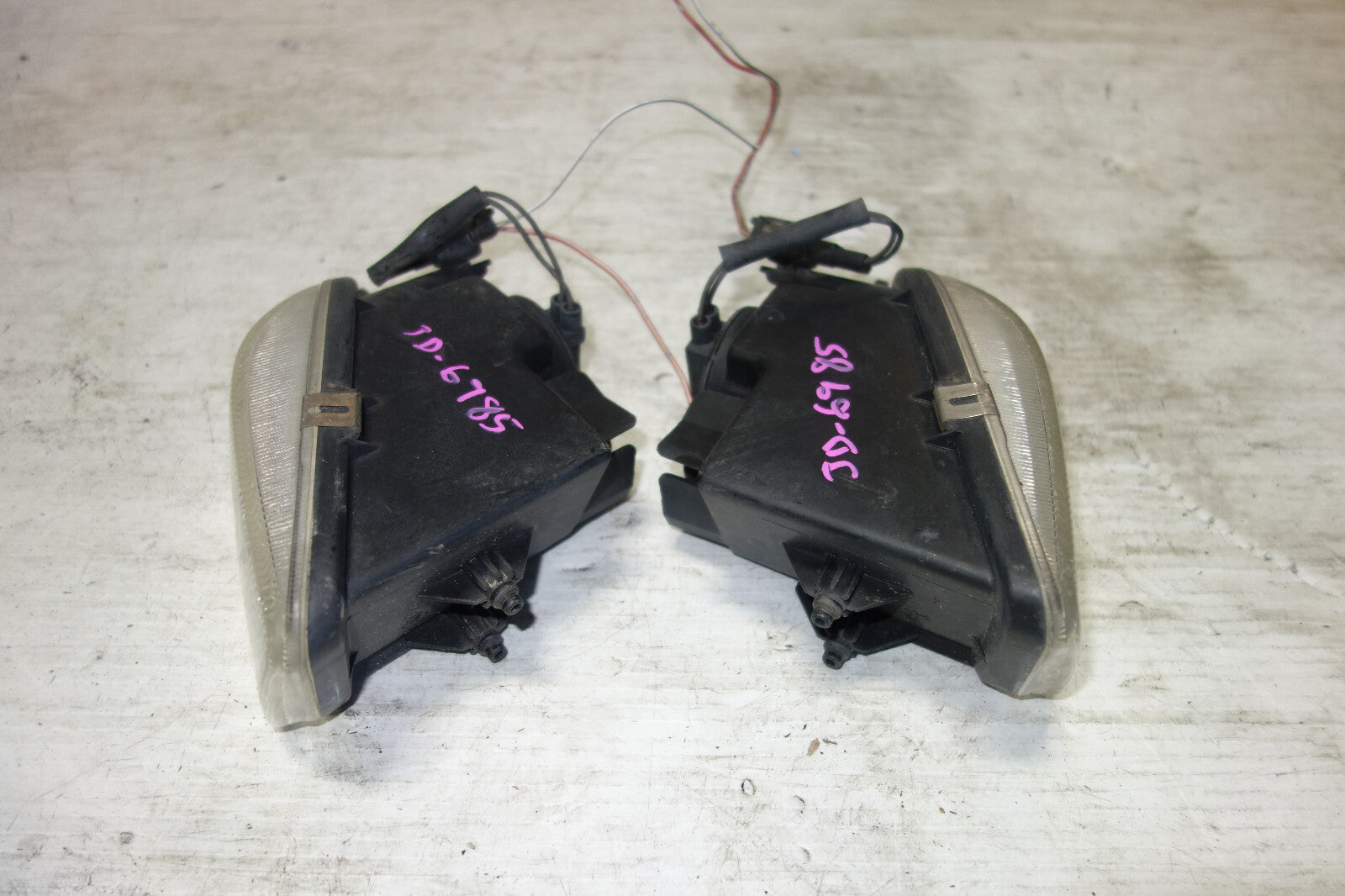 JDM Toyota Celica ST202 Front Fog Lights Fog Lamps 1994-1999 Used OEM Left Right