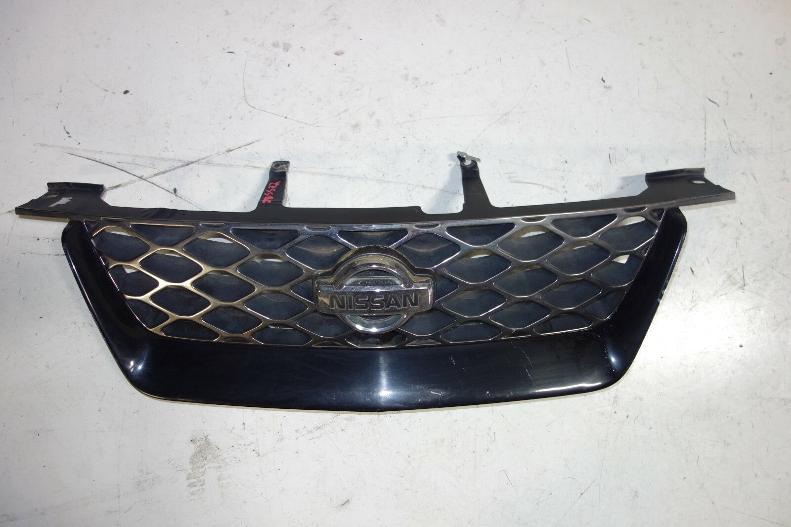 JDM Nissan X-Trail GT OEM Grille PNT30 Left & Right Japan 2000-2006