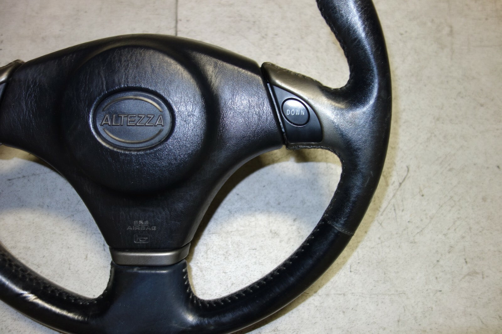 JDM Lexus IS300 / Altezza NEO Steering Wheel Hub SXE10 2001-2005