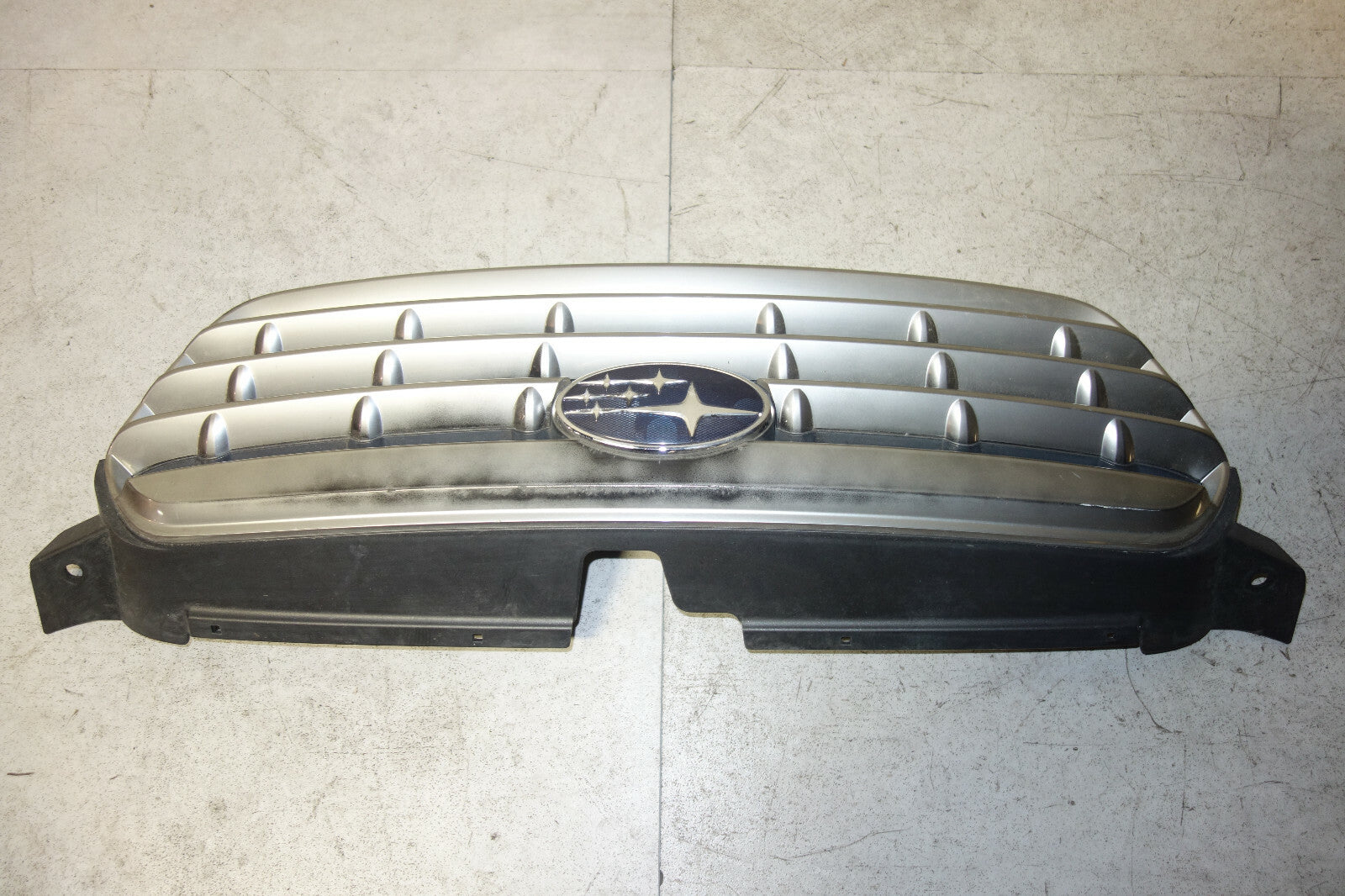 JDM Subaru Legacy Outback Grille 2008 2009 91121-ag160 OEM Japan